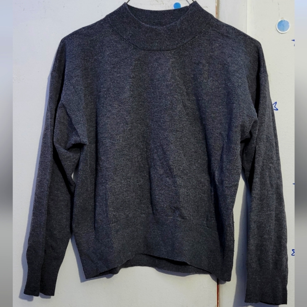 Women’s A New Day Long Sleeve Mock Neck Sweater Gray Size XSmall